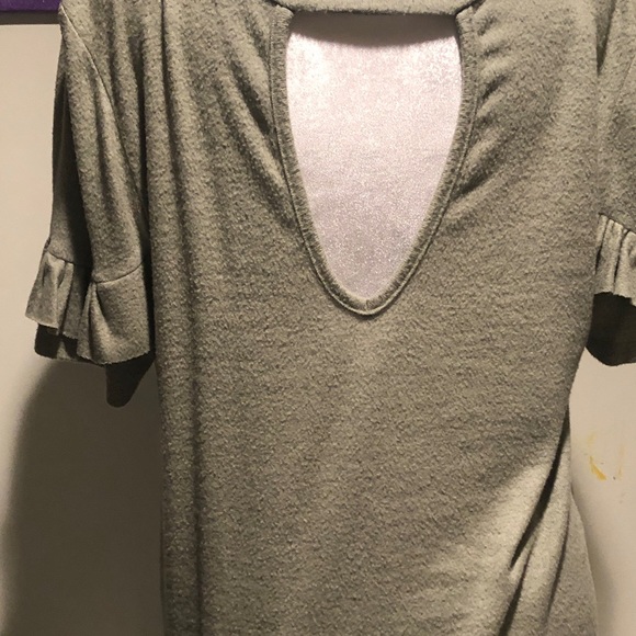 Voice of California soft celery colored lightweight sweater  Made in the USA - Picture 3 of 11